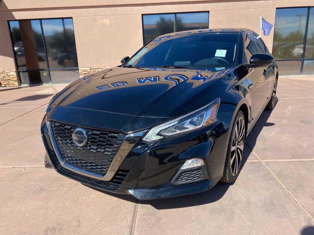 Used 2021 Nissan Altima 2.5 SR w/ SR Premium Package image 3