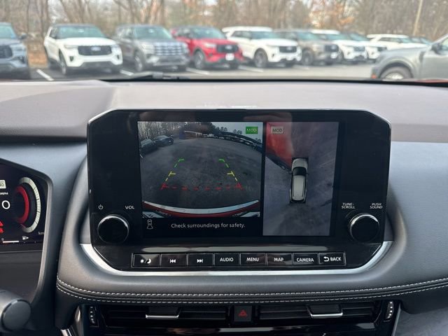 Used 2021 Nissan Rogue Platinum image 18