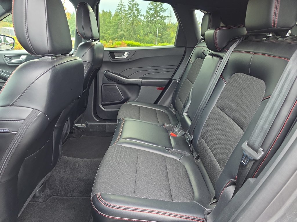 Certified 2025 Ford Escape ST-Line Select AWD/4WD image 9