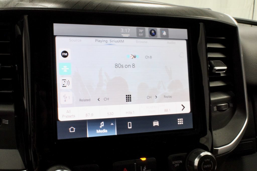 Used 2025 RAM 1500 Big Horn AWD/4WD image 2