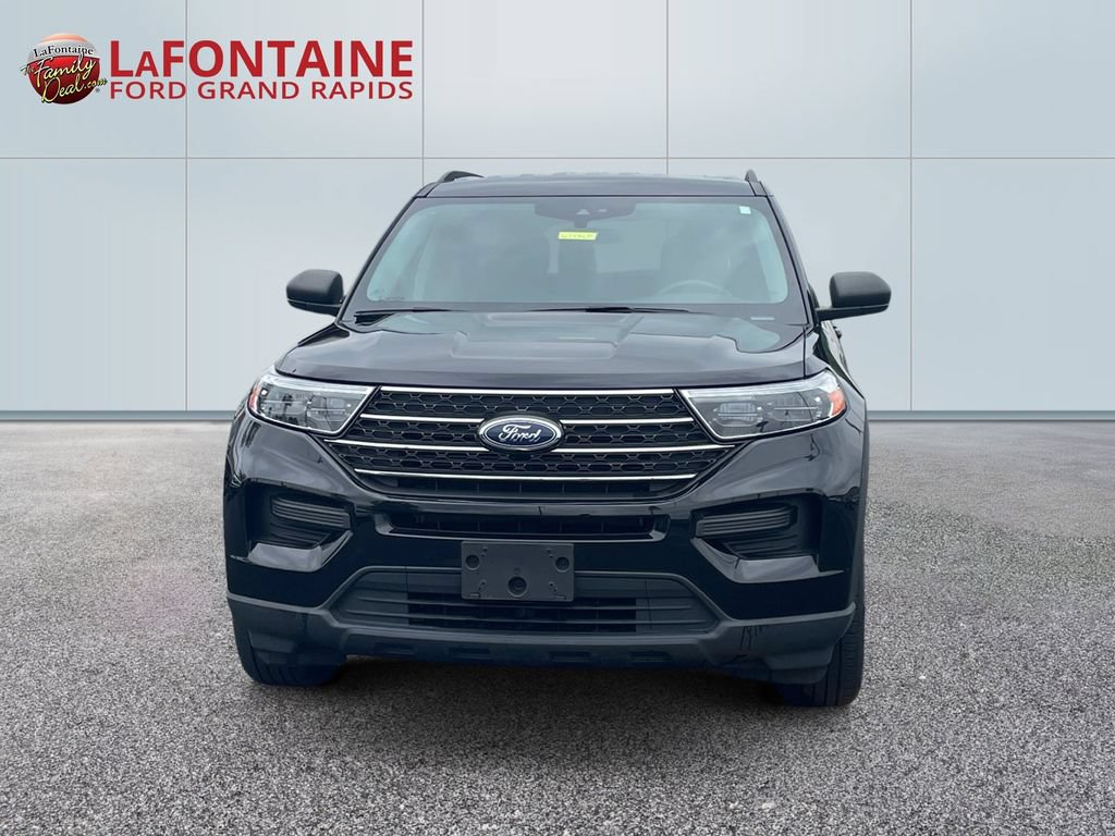 Certified 2023 Ford Explorer XLT AWD/4WD image 2