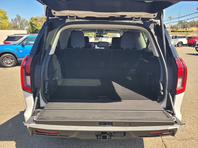 Certified 2025 Ford Expedition Max Active RWD image 8