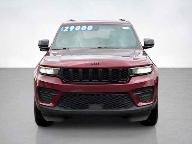 Used 2023 Jeep Grand Cherokee Altitude image 8