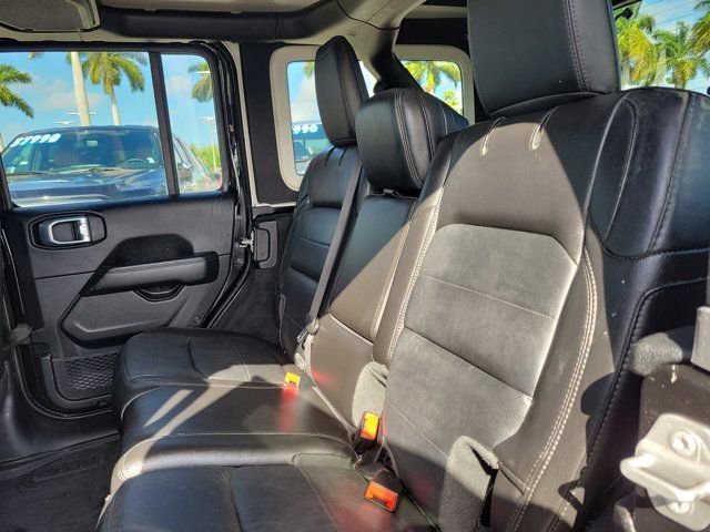 Used 2021 Jeep Wrangler Unlimited Sahara image 15