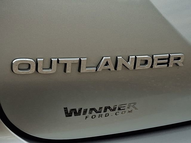 Used 2022 Mitsubishi Outlander ES FWD image 30