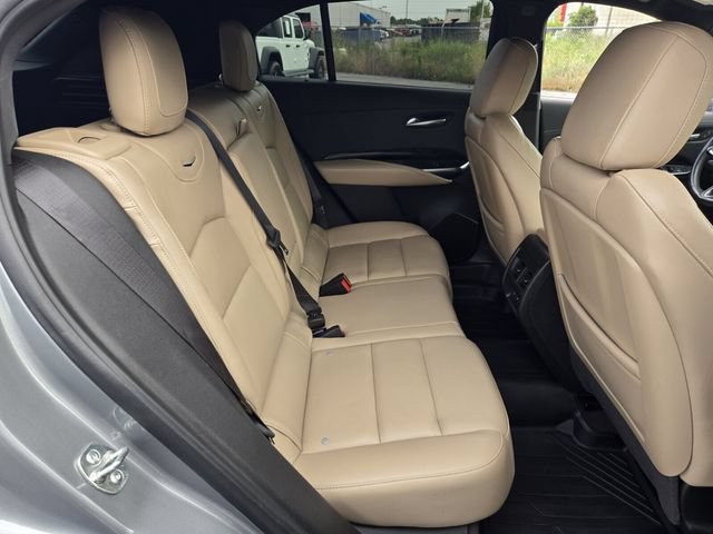 Used 2024 Cadillac XT4 Luxury w/ Cold Weather Package FWD image 18