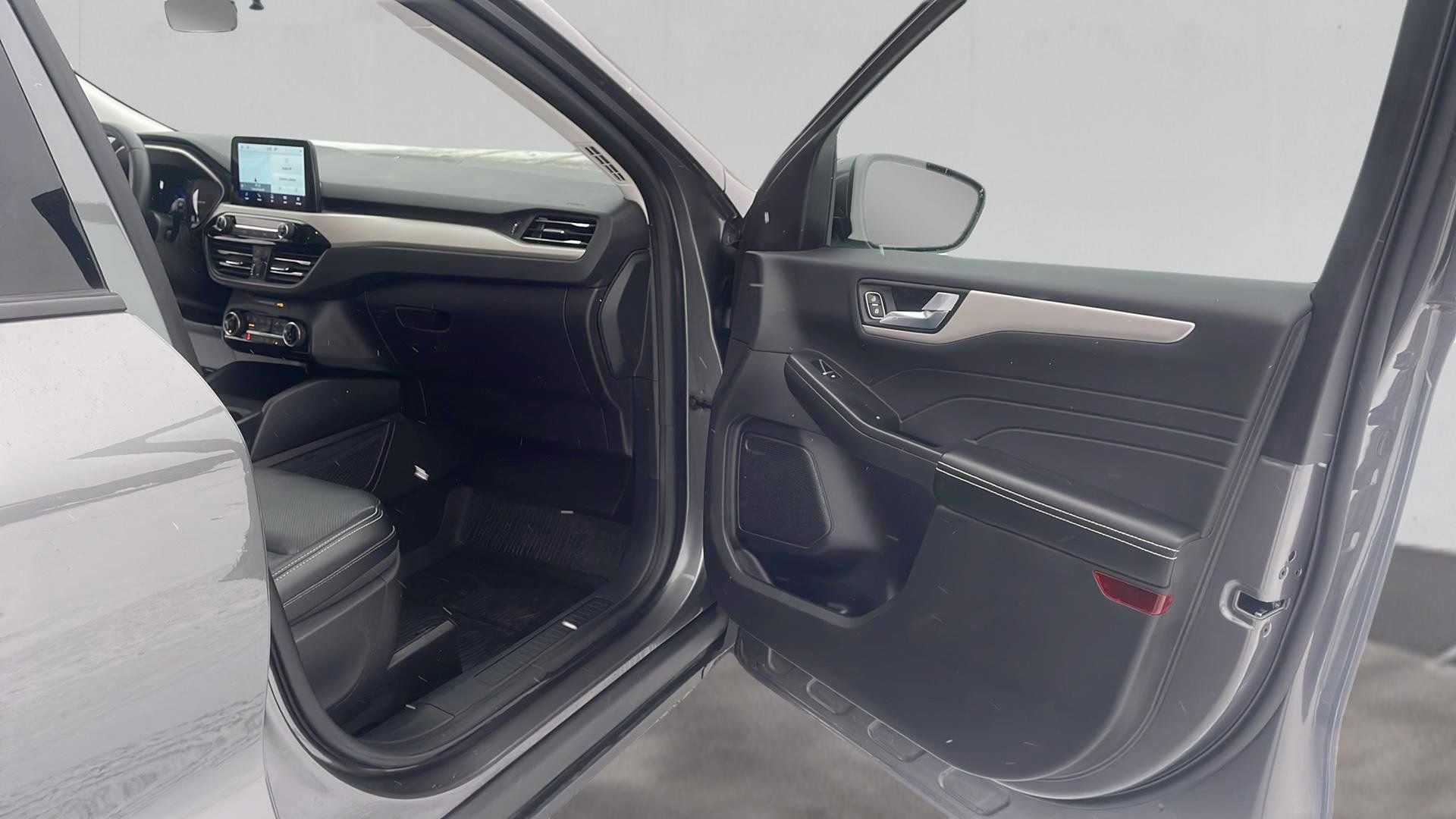 Certified 2022 Ford Escape SEL w/ Technology Package image 16