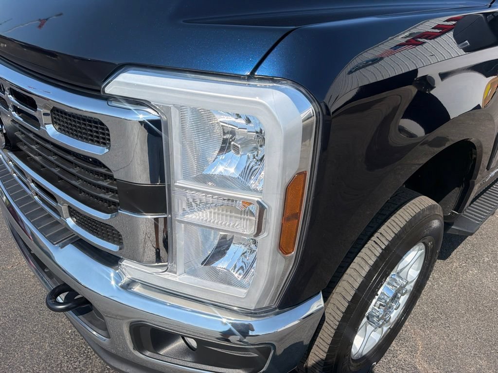 Certified 2025 Ford F250 XLT AWD/4WD image 17