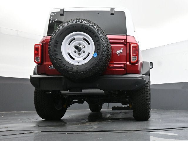 Certified 2025 Ford Bronco Heritage Edition AWD/4WD image 31