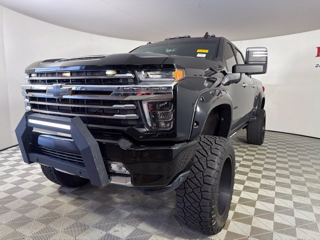 Used 2020 Chevrolet Silverado 2500 High Country w/ Z71 Off-Road Package AWD/4WD image 4