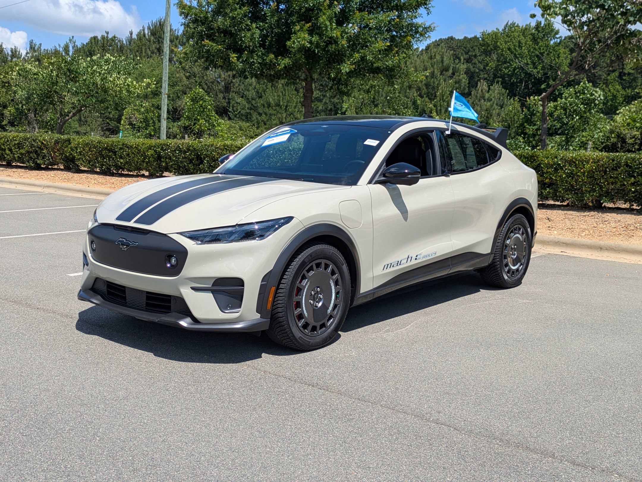 Certified 2025 Ford Mustang Mach-E GT AWD/4WD image 8