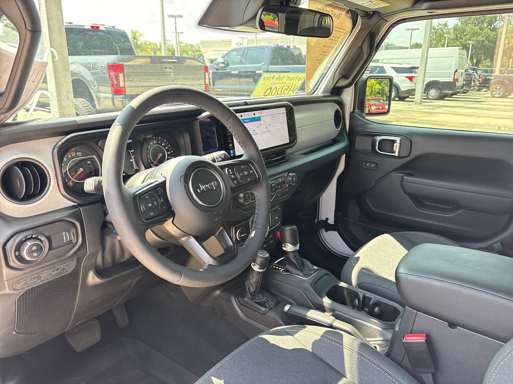 Used 2026 Jeep Gladiator Sport AWD/4WD image 14