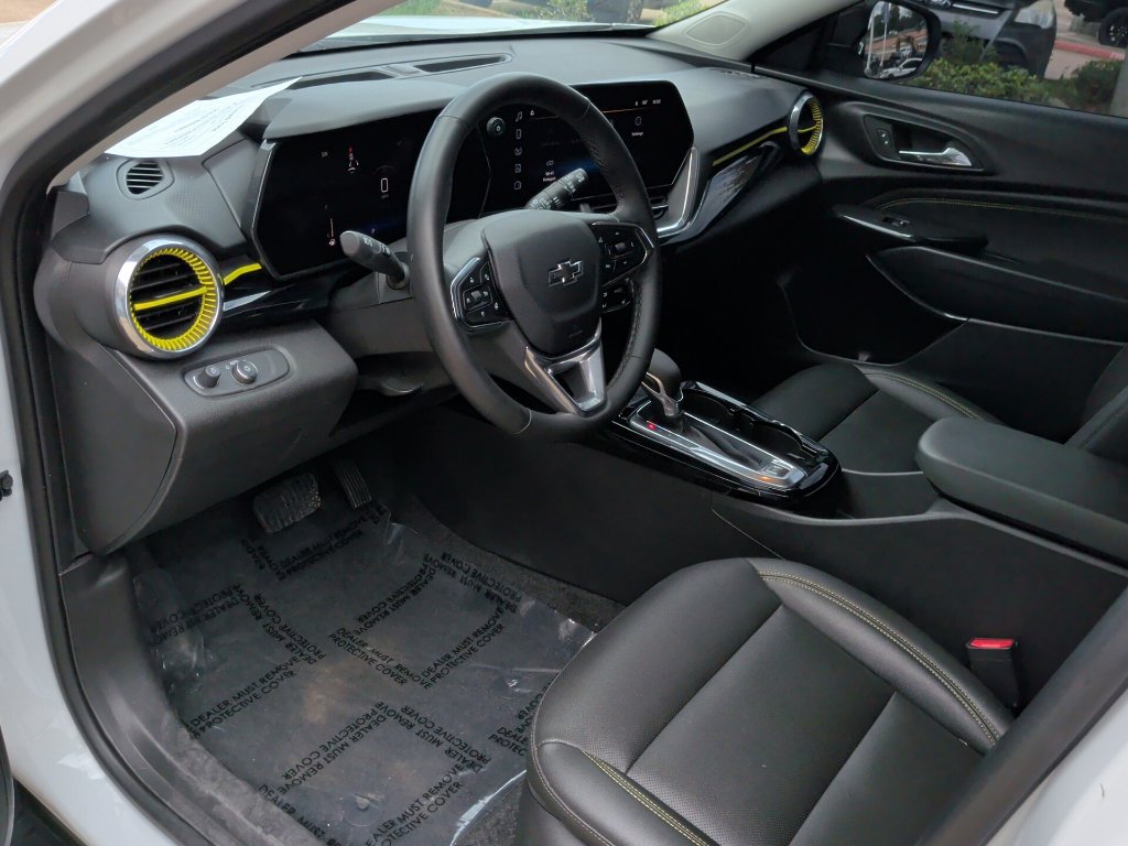 Used 2025 Chevrolet Trax ACTIV w/ Driver Confidence Package FWD image 22
