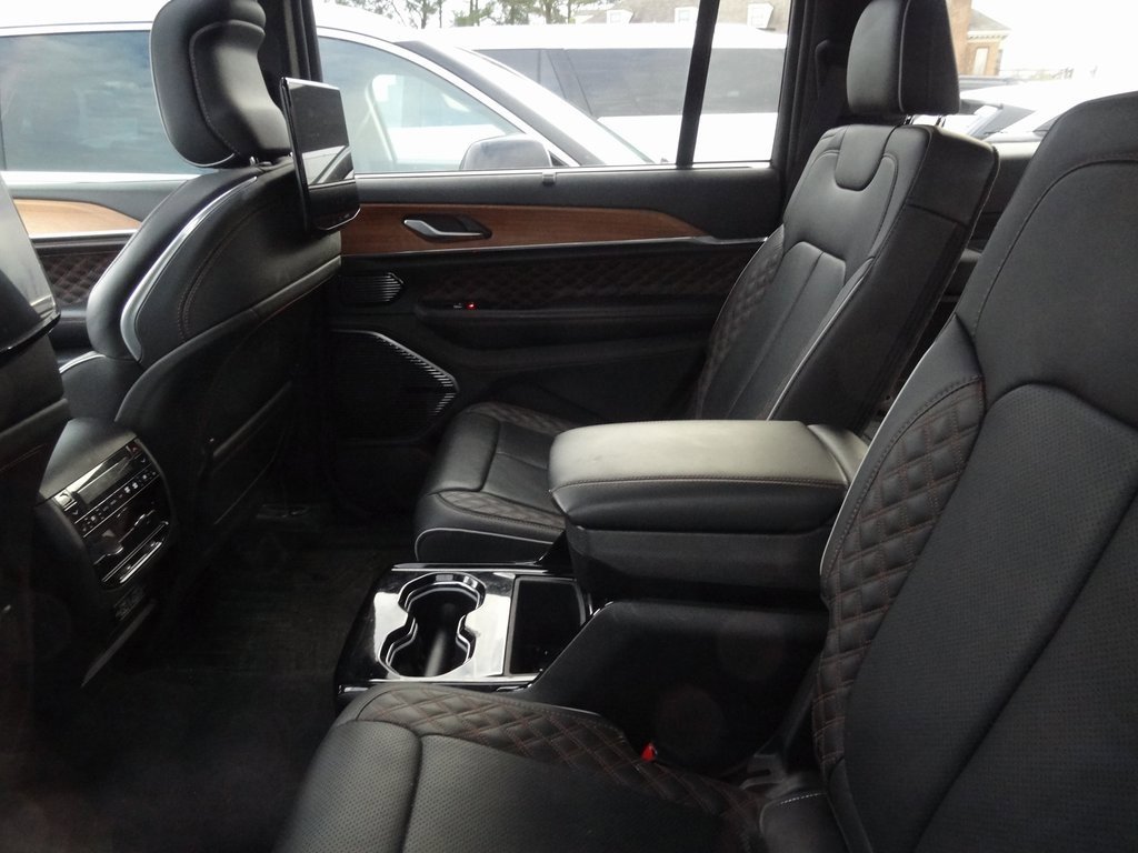 Used 2023 Jeep Grand Cherokee L Summit image 11