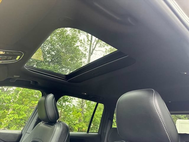 Used 2022 Jeep Grand Cherokee Altitude AWD/4WD image 17
