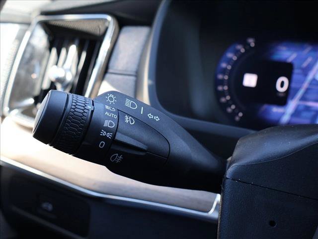 Used 2025 Volvo XC90 B5 Ultra w/ Protection Package Premier AWD/4WD image 15