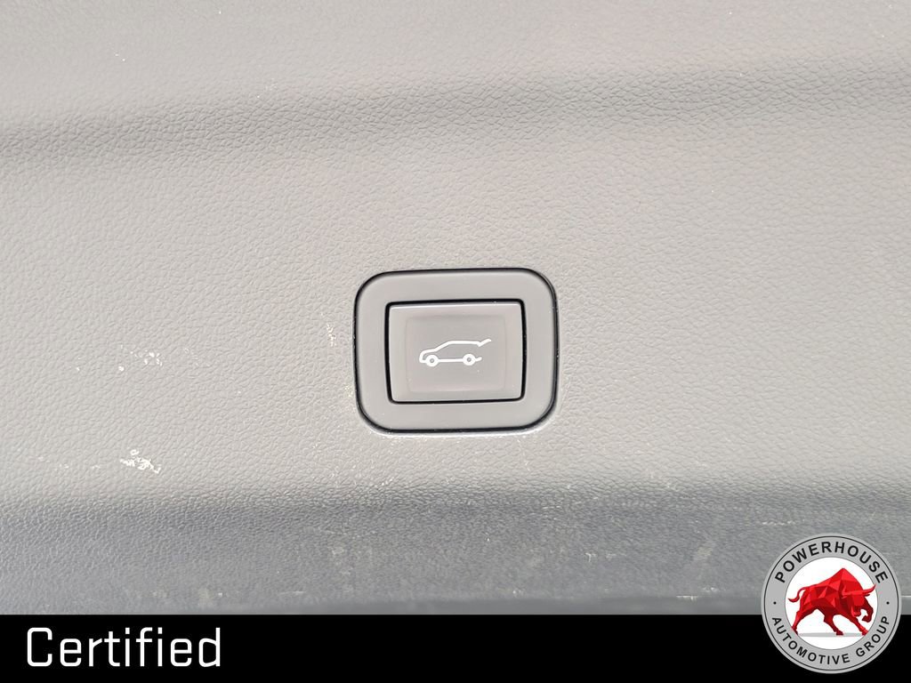 Used 2024 GMC Yukon XL Denali AWD/4WD image 15