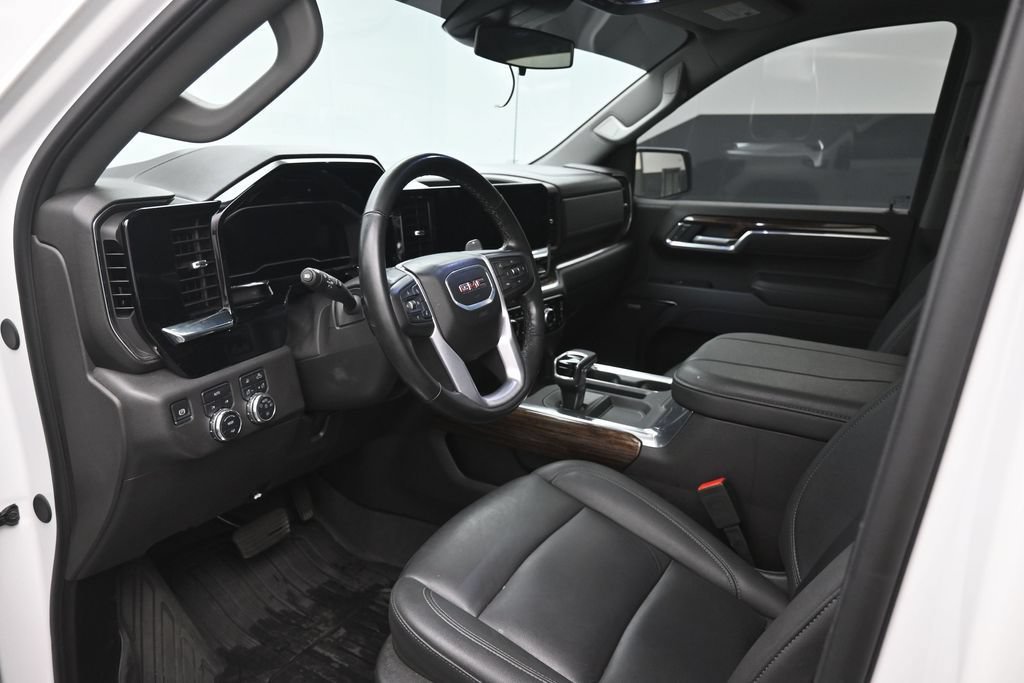 Used 2025 GMC Sierra 1500 Elevation w/ Elevation Premium Package AWD/4WD image 19