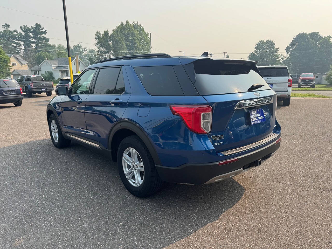 Certified 2021 Ford Explorer XLT w/ Equipment Group 202A AWD/4WD image 6