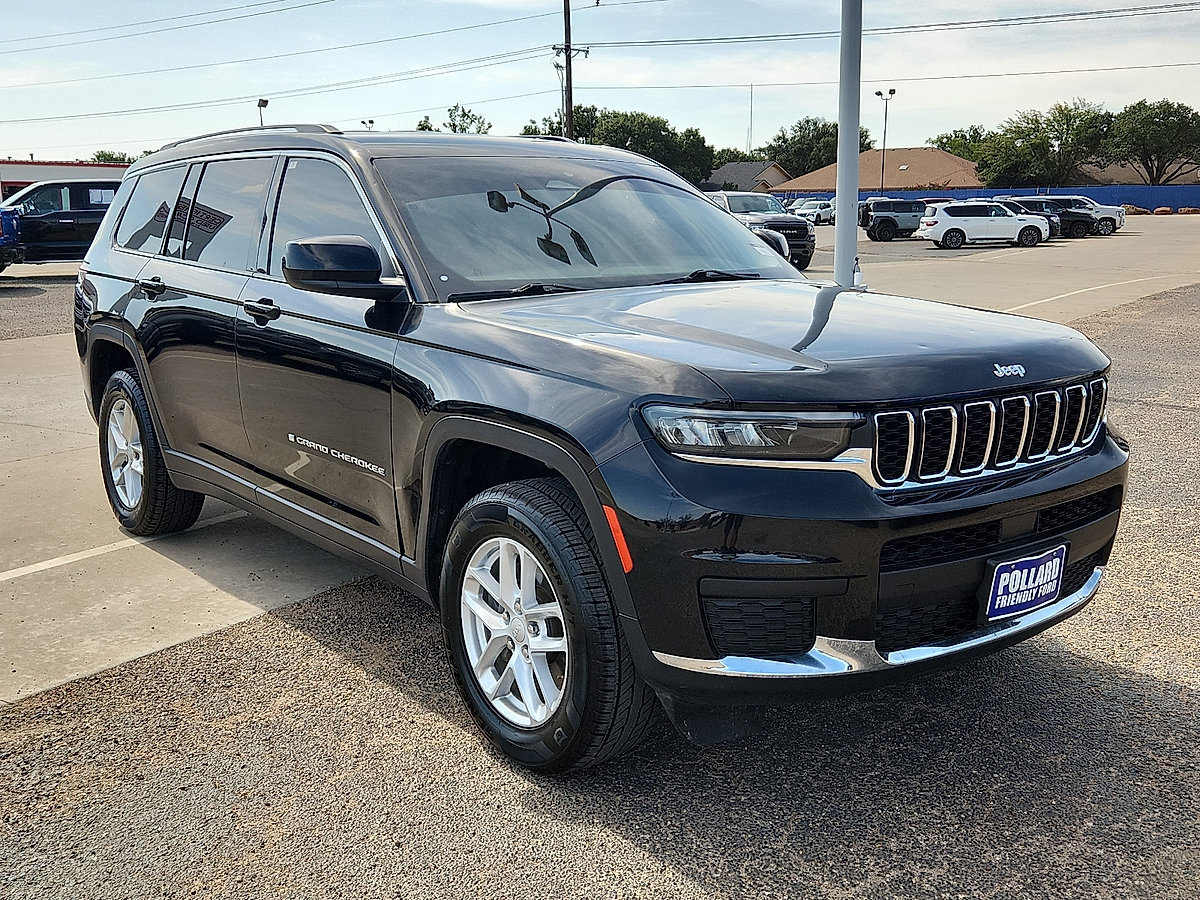 Used 2023 Jeep Grand Cherokee L Laredo AWD/4WD image 4
