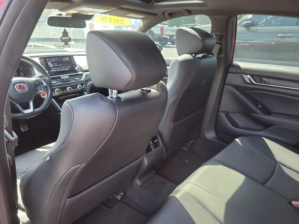 Used 2019 Honda Accord Sport image 10