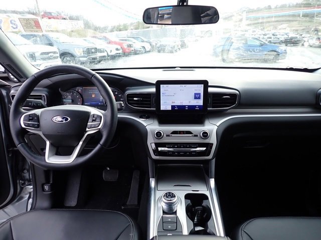 Certified 2023 Ford Explorer XLT w/ Equipment Group 202A image 12