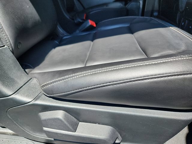 Certified 2023 Ford Explorer XLT w/ Equipment Group 202A AWD/4WD image 31
