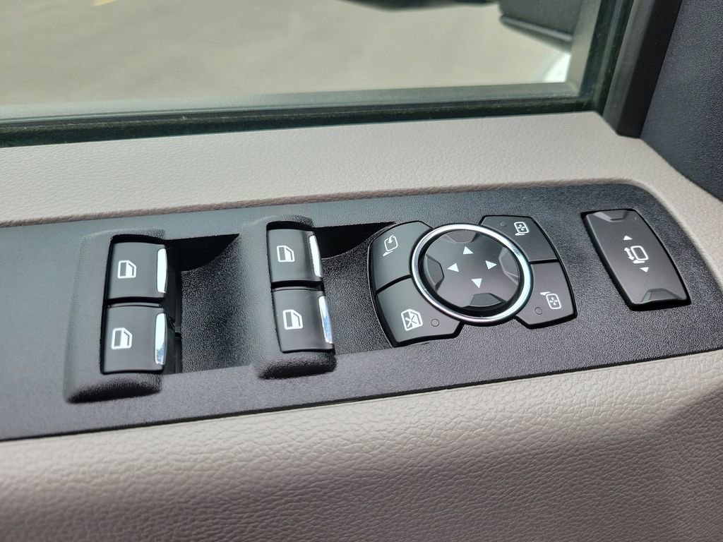 Certified 2022 Ford F450 XLT w/ XLT Premium Package AWD/4WD image 19