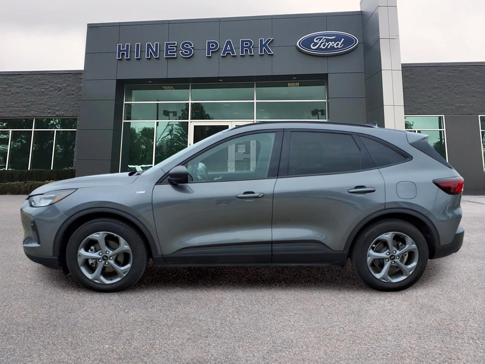 Certified 2025 Ford Escape ST-Line FWD image 4