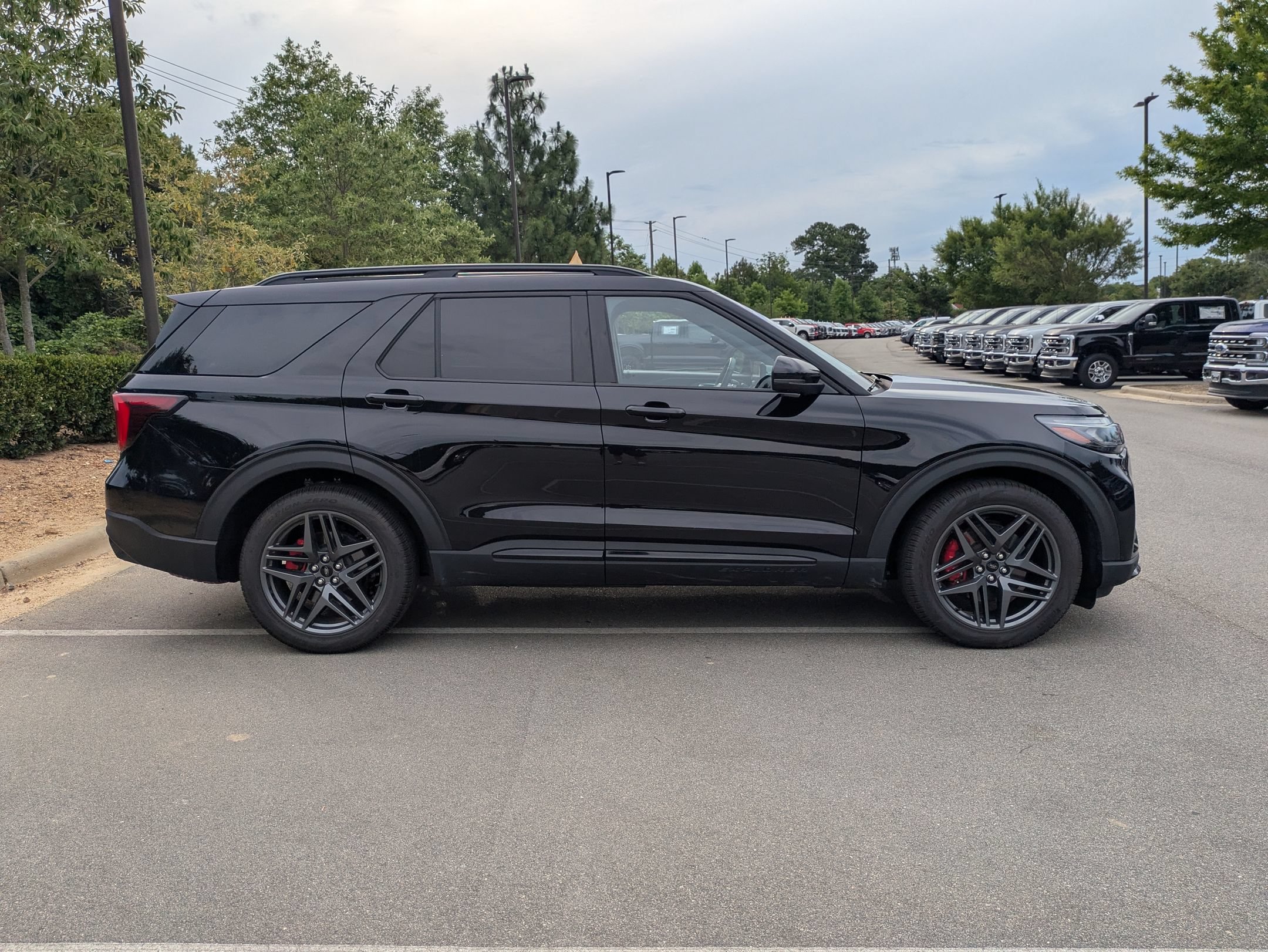 Certified 2025 Ford Explorer ST w/ Sun And Sound Package AWD/4WD image 3