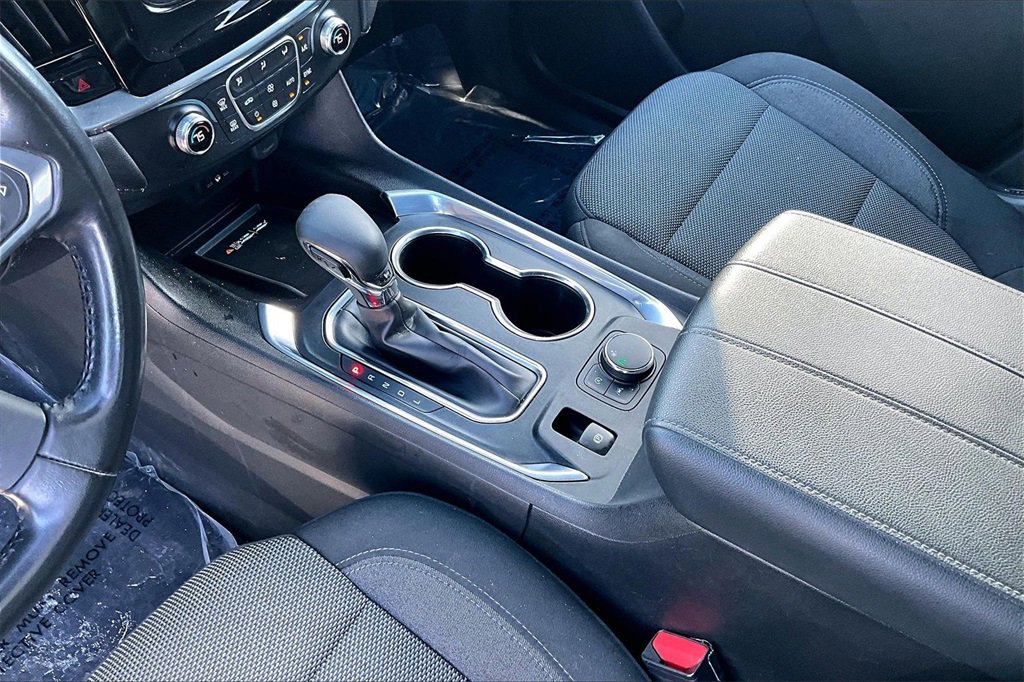 Used 2022 Chevrolet Traverse LT image 15