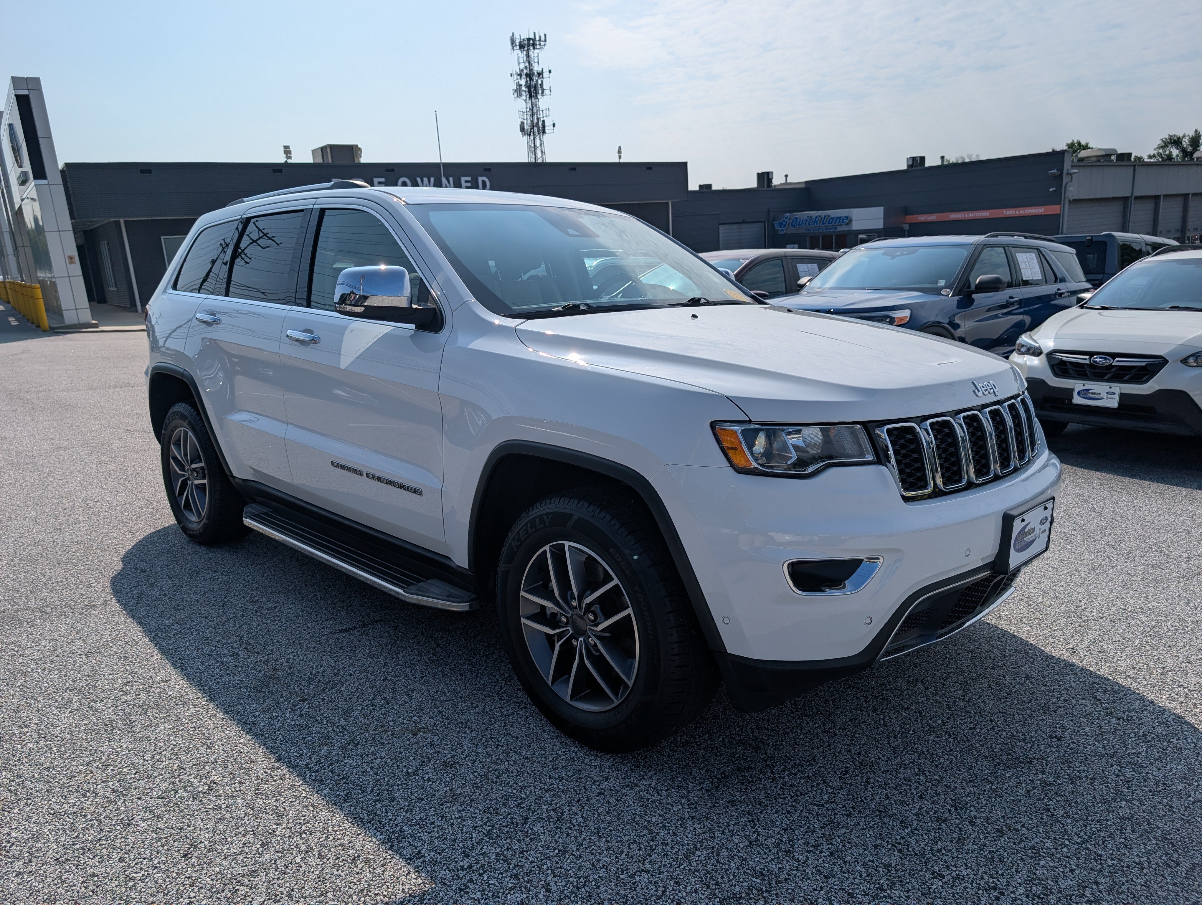 Used 2021 Jeep Grand Cherokee Limited w/ Luxury Group II AWD/4WD image 9