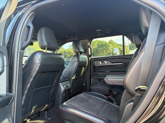 Certified 2025 Ford Explorer ST AWD/4WD image 11