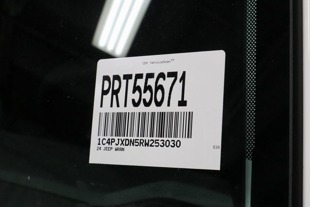 Used 2024 Jeep Wrangler Unlimited Sport AWD/4WD image 30