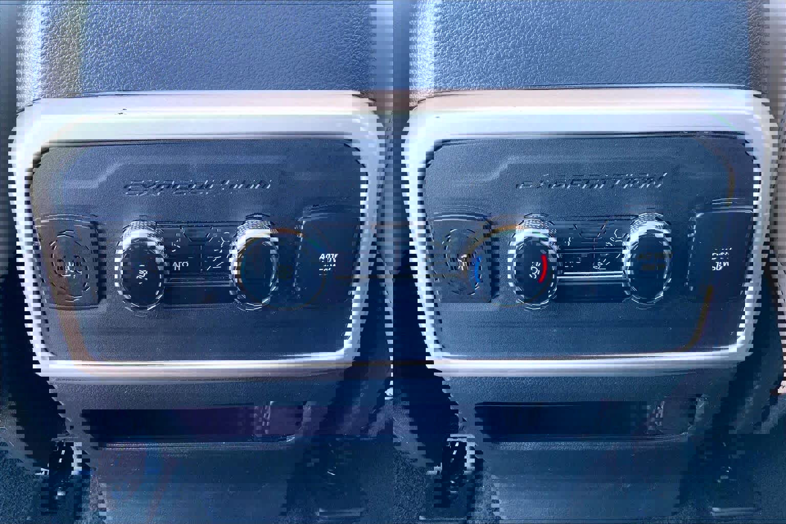 Certified 2024 Ford Expedition Max XLT image 33