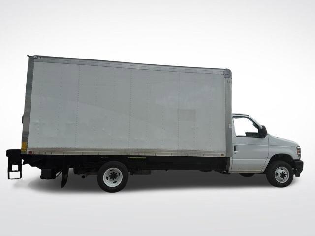 Certified 2024 Ford E-450 and Econoline 450 Super Duty w/ Power Windows & Locks Group RWD image 4