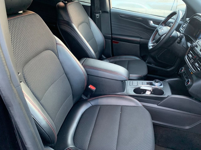 Certified 2025 Ford Escape ST-Line AWD/4WD image 10