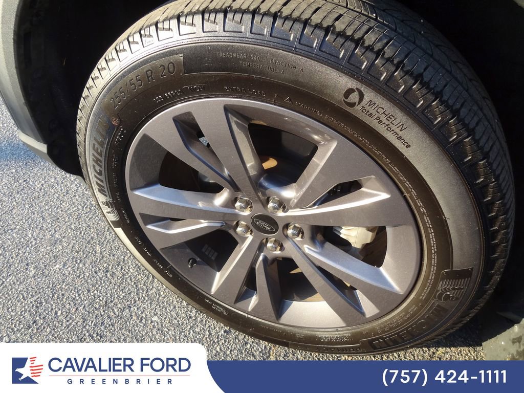 Certified 2023 Ford Explorer XLT w/ Equipment Group 202A AWD/4WD image 12
