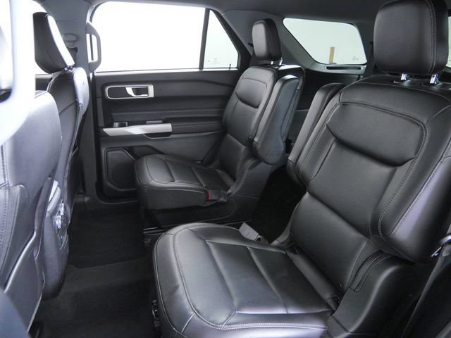 Certified 2022 Ford Explorer XLT w/ Equipment Group 202A AWD/4WD image 19