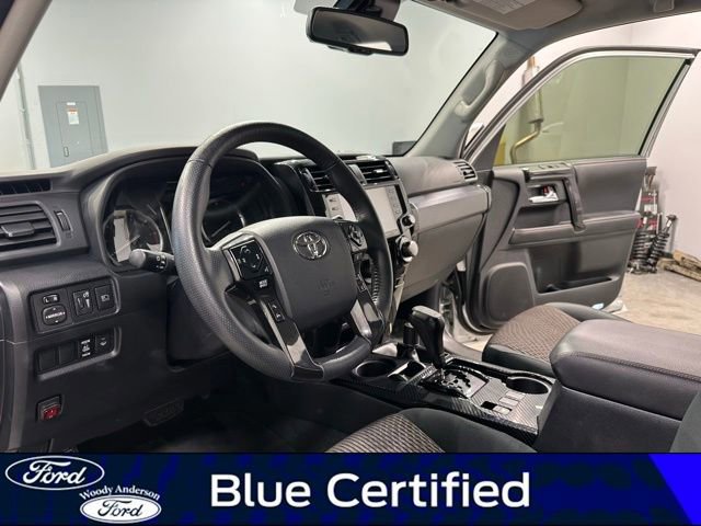 Used 2022 Toyota 4Runner TRD Off-Road image 9