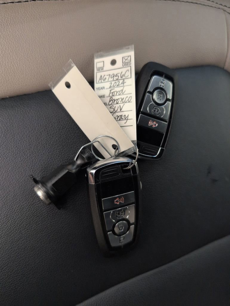 Certified 2024 Ford Bronco Wildtrak image 46