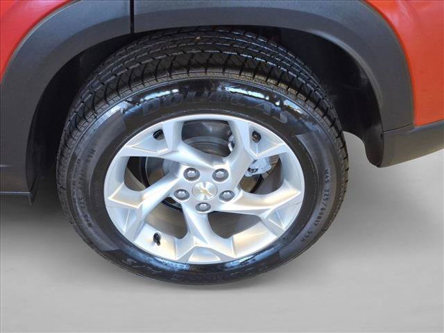 Used 2024 Chevrolet Trax LS w/ LS Convenience Package FWD image 25