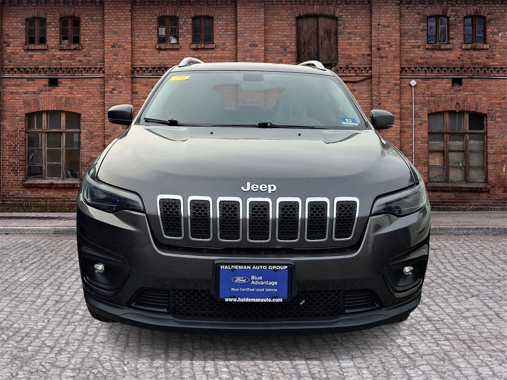 Used 2019 Jeep Cherokee Latitude Plus image 2
