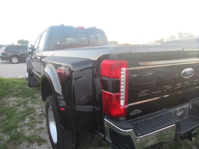 Certified 2023 Ford F450 Lariat w/ Lariat Ultimate Package AWD/4WD image 4
