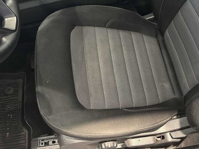 Certified 2024 Ford Edge SE w/ Black Appearance Package image 17