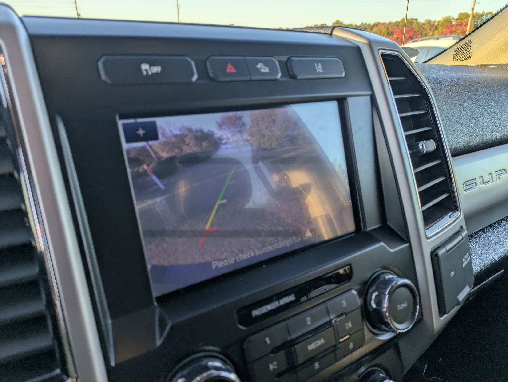 Certified 2020 Ford F250 Lariat w/ Tremor Off-Road Package image 25