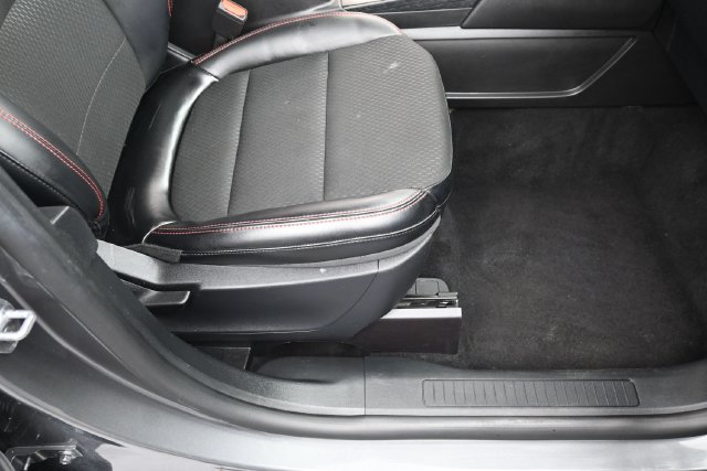 Certified 2025 Ford Escape ST-Line FWD image 34