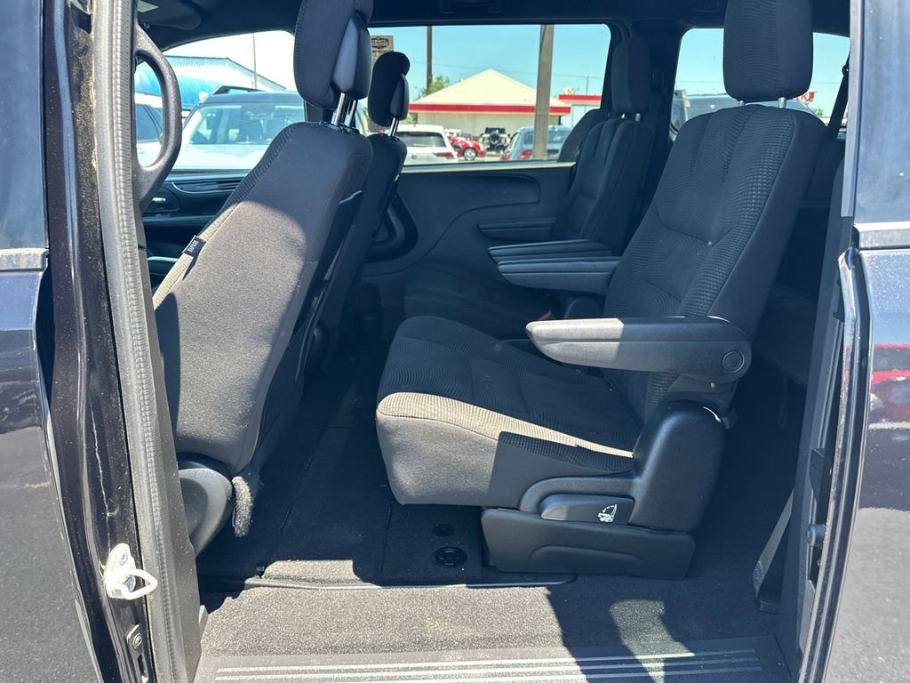 Used 2020 Dodge Grand Caravan SE FWD image 19