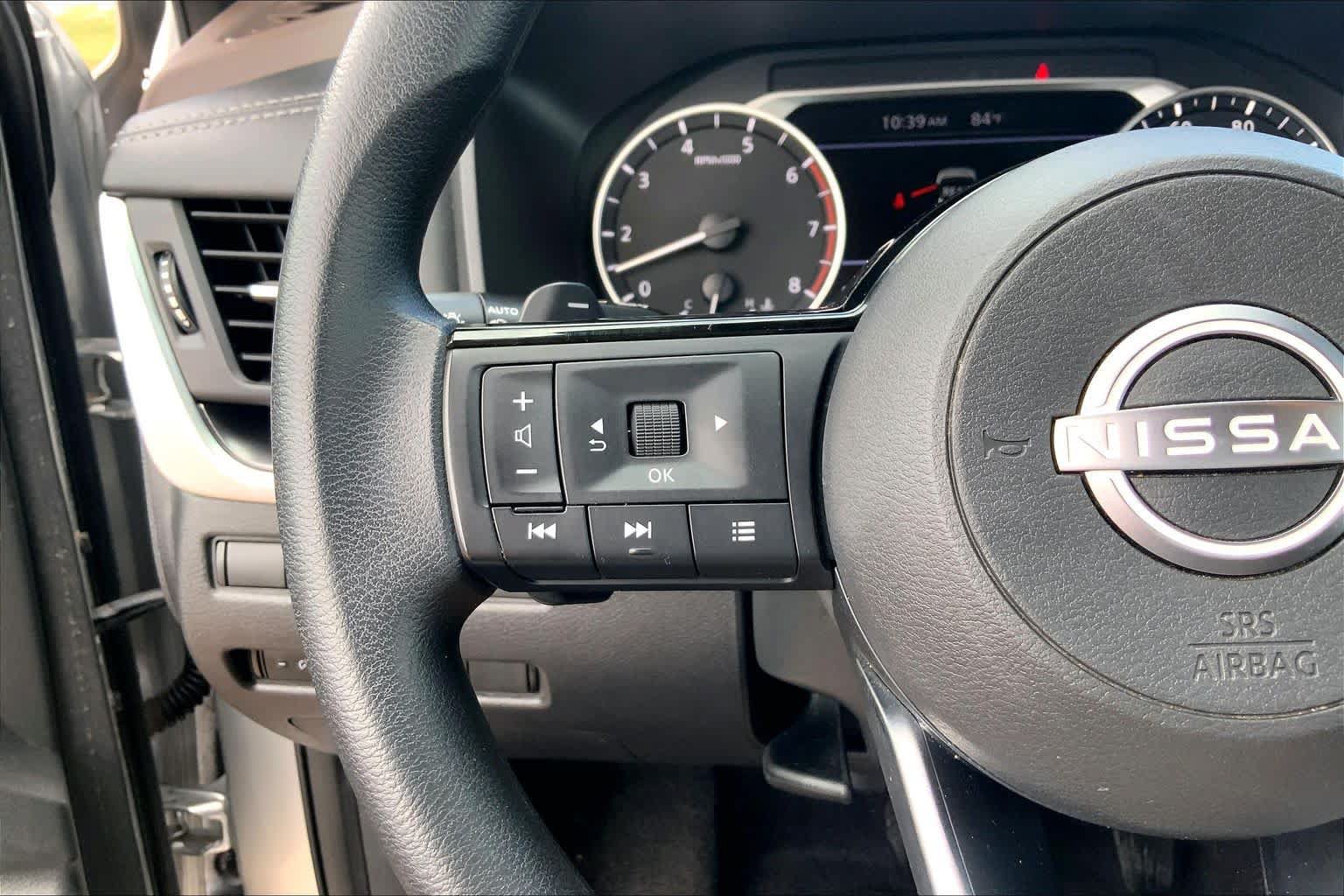 Used 2023 Nissan Rogue SV AWD/4WD image 24