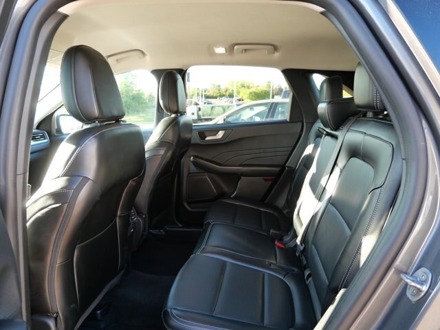 Certified 2024 Ford Escape Platinum AWD/4WD image 11